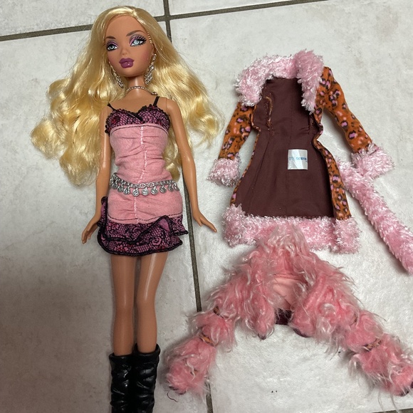 Accessories - Barbie Myscene My Scene Doll Rebel Style Masquerade Jackets Coats Fur Fuzzy